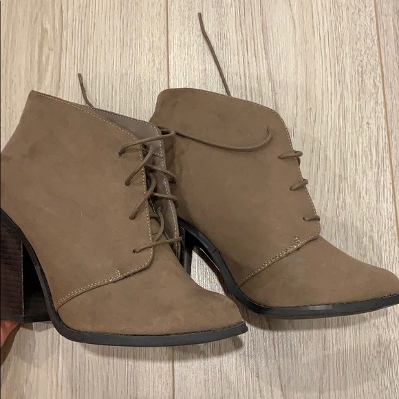 CALL IT SPRING Gray anke boots (high heel) 8.5 US - Picture 5 of 7